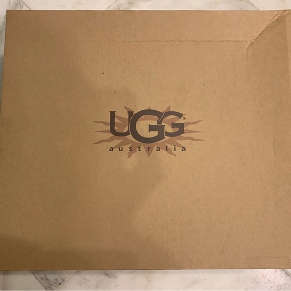 Size 6 Tall Ugg Tan Boots - Picture 2 of 15